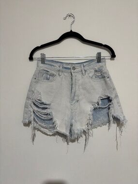 Pacsun Ripped Light Wash Jean Shorts Size 25